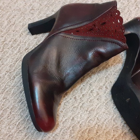 Ankle stylish boots - Picture 2 of 3